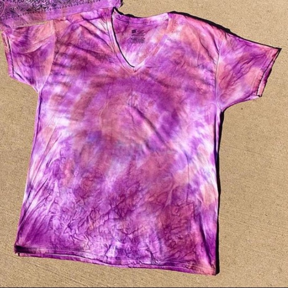 custom tie dye v neck